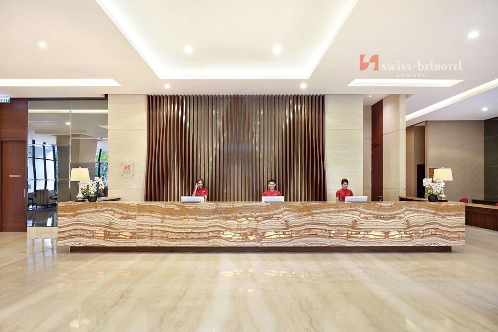 Swiss-Belhotel Sorong Exteriör bild