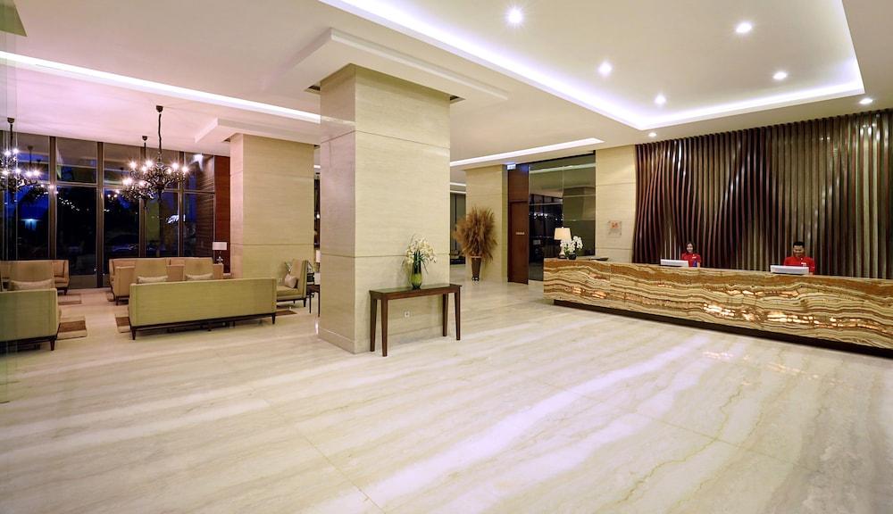 Swiss-Belhotel Sorong Exteriör bild