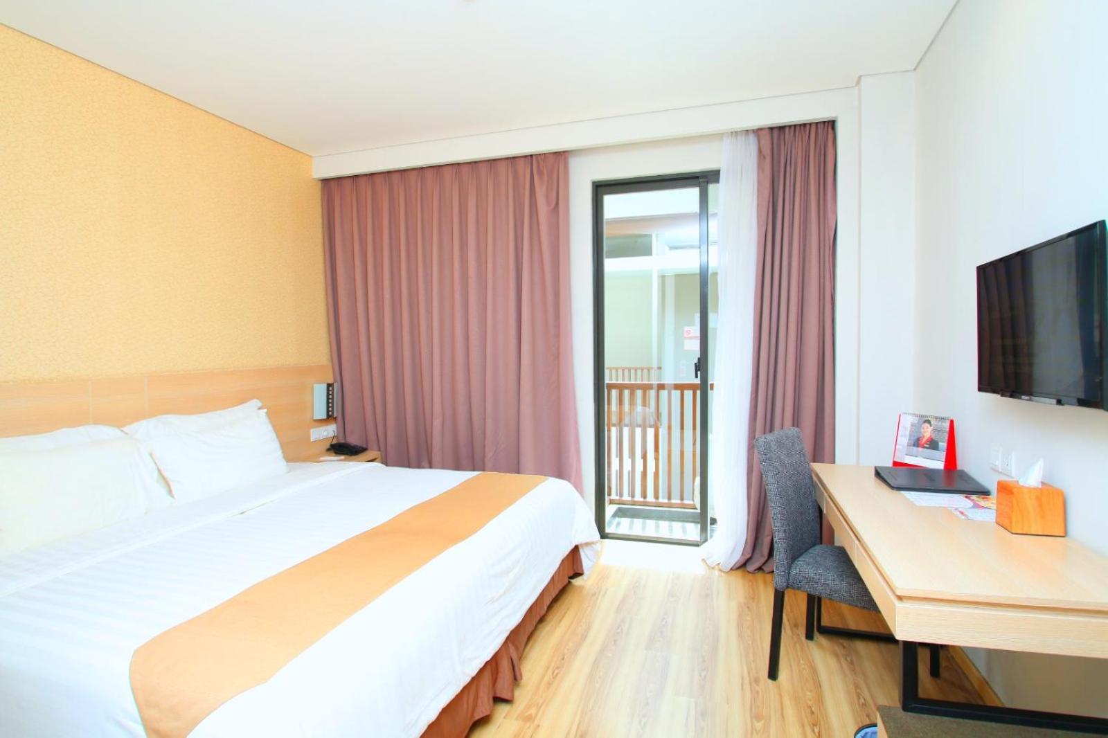 Swiss-Belhotel Sorong Exteriör bild