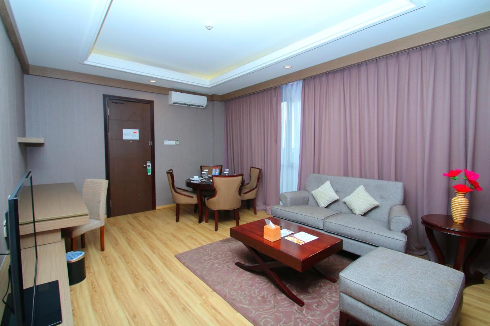 Swiss-Belhotel Sorong Exteriör bild